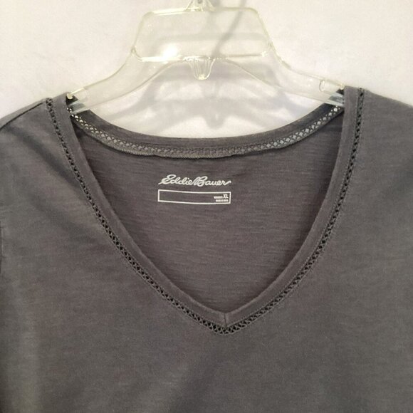 Eddie Bauer V-Neck Tee Women's Sz XL Dark Gray Lattice Trim Cotton Short Sleeve - Picture 2 of 10